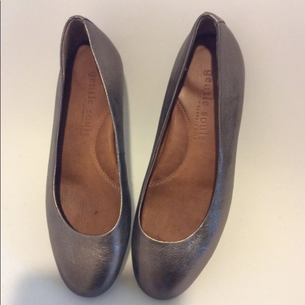 Gentle souls like new flats